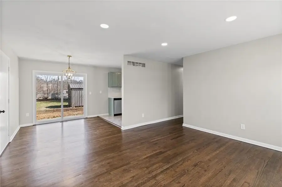 8921 N Charlotte Street, Kansas City, MO 64155 - #3