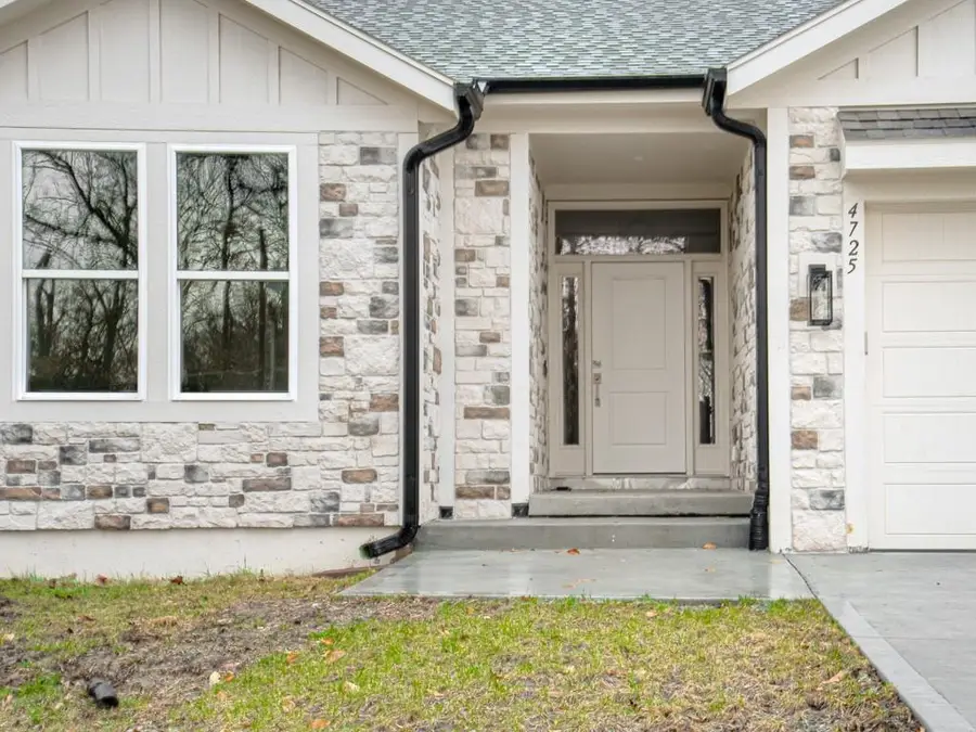 4725 NE Winn Road, Kansas City, MO 64117 - #2