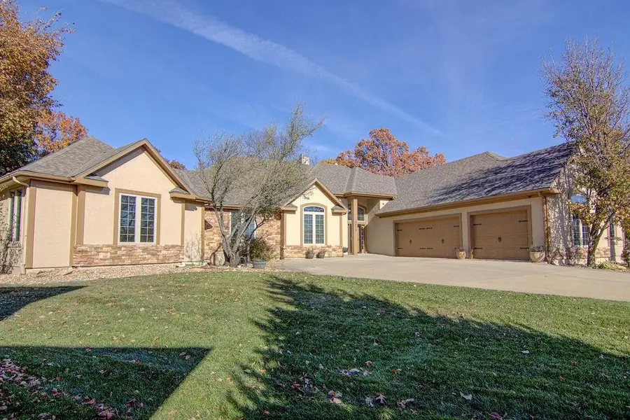 6819 Woodstock Court, Shawnee, KS 66218 - #2