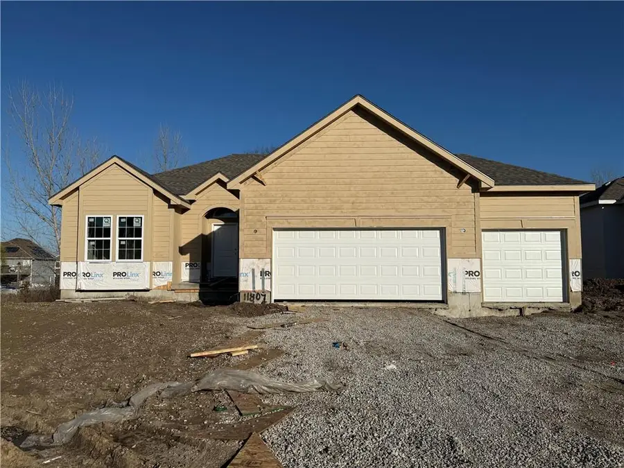 11809 N Wheeling Avenue, Kansas City, MO 64156 - #2