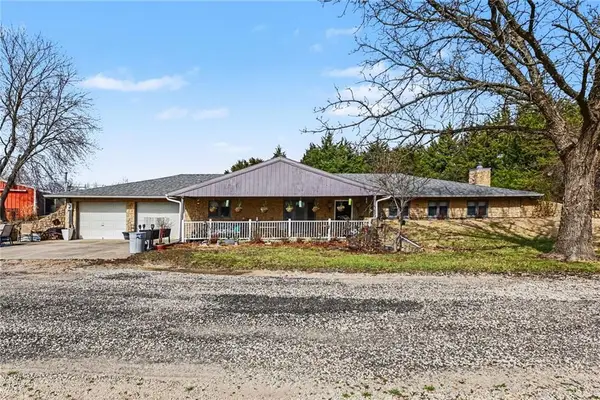 12975 238th Street, Linwood, KS 66052