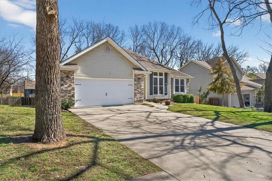 1541 NE Neawanna Drive, Lees Summit, MO 64086 - #2