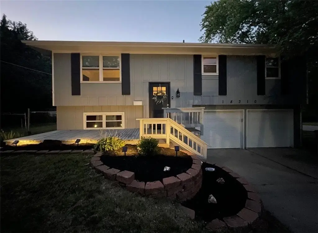 18310 E 18th Street N, Independence, MO 64058 - #1