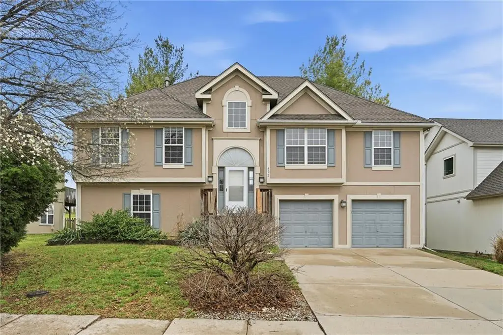 402 Shannon Avenue, Smithville, MO 64089 - #1