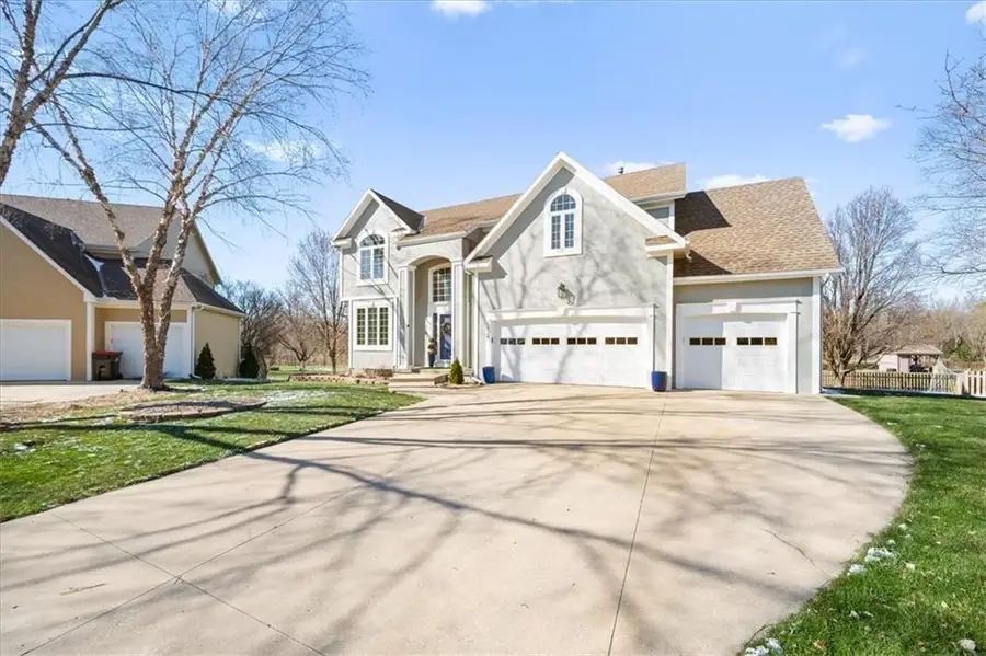 5924 NE Parks View Place, Lees Summit, MO 64064 - #2