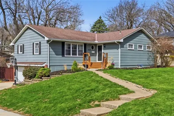 7630 Pawnee Street, Prairie Village, KS 66208