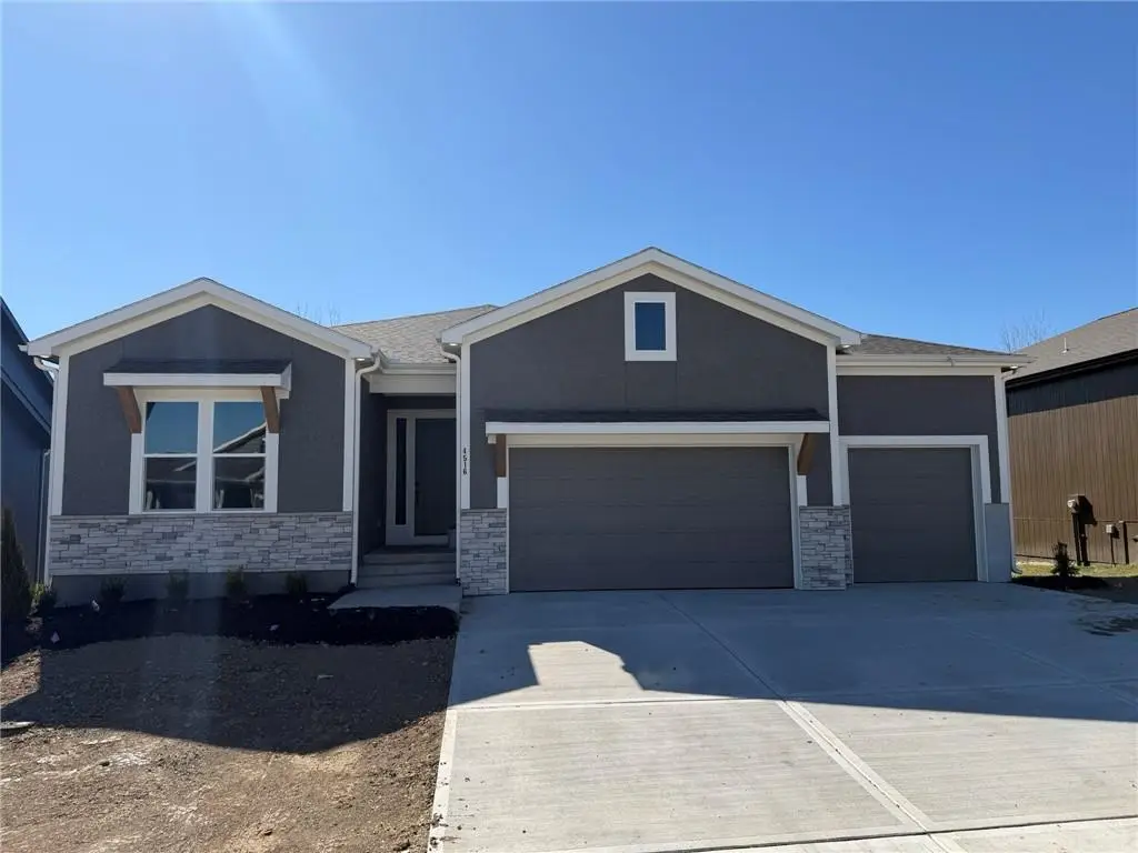4516 SW Berkshire Drive, Lees Summit, MO 64083 - #1