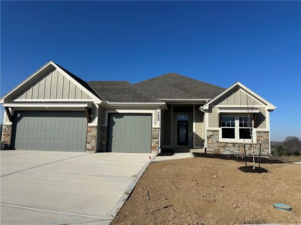 13735 NW 70th Street, Parkville, MO 64152 - #1