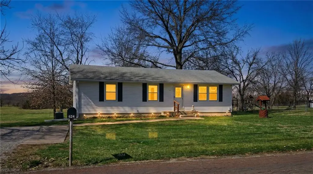 624 Samuel Street, Chillicothe, MO 64601 - #1