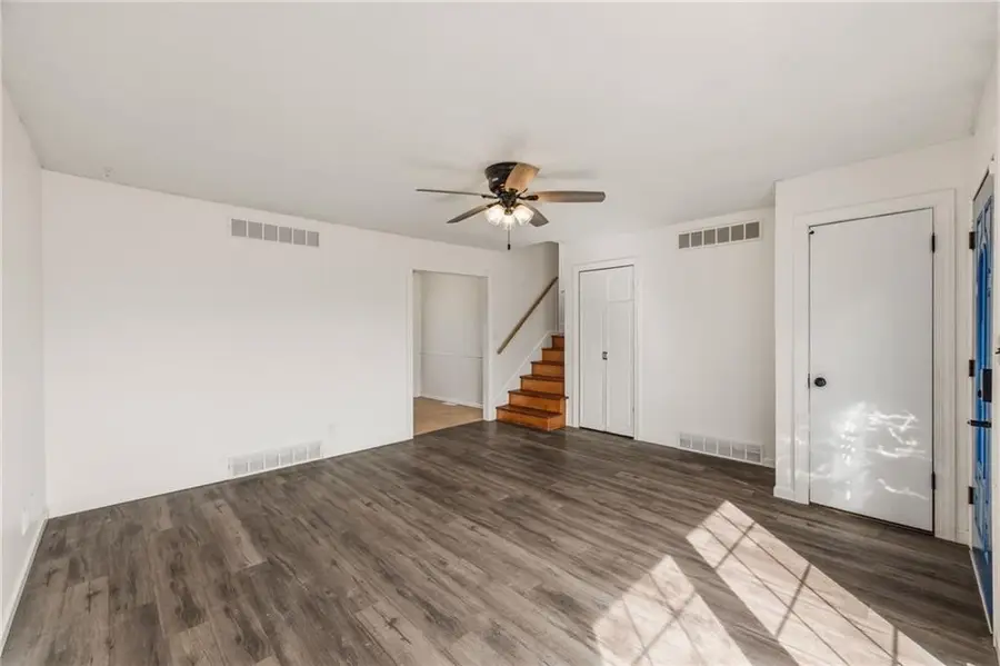 6712 N Walrond Avenue, Gladstone, MO 64119 - #3