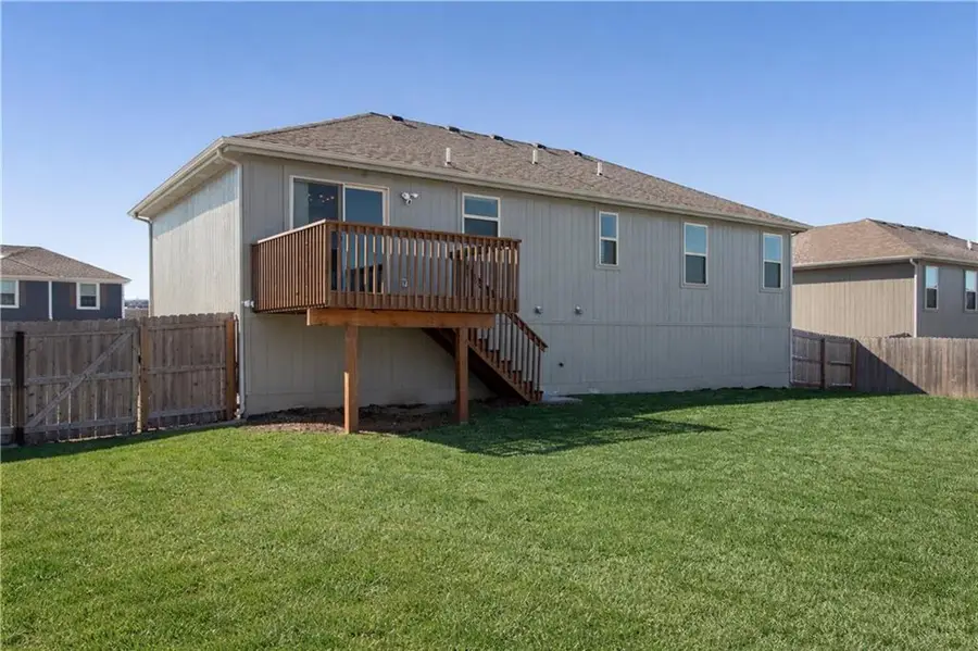 1402 SW 9th Terrace, Oak Grove, MO 64075 - #2