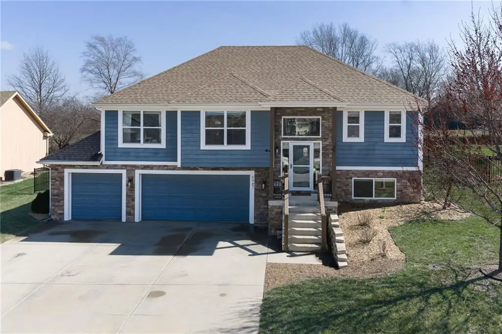 6987 141st Street, Basehor, KS 66007 - #1