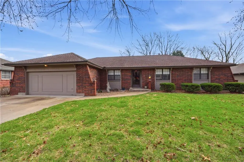 908 NW 10th Street, Blue Springs, MO 64015 - #1