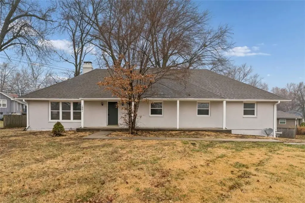 1001 Tam Oshanter Drive, Kansas City, MO 64145 - #1