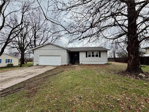 806 E Market Street, Warrensburg, MO 64093