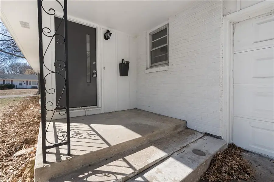 8604 E 84th Terrace, Raytown, MO 64138 - #3