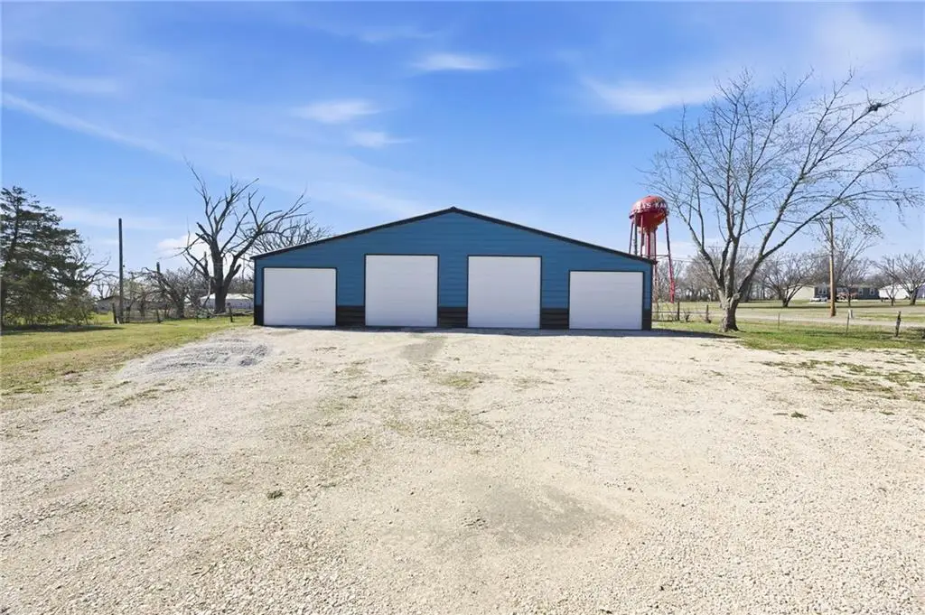 324 N Osborne Street, Iola, KS 66749 - #1
