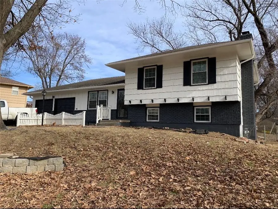 4907 Crescent Avenue, Kansas City, MO 64133 - #2