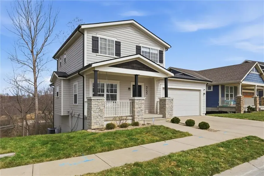 3733 S Thompson Circle, Kansas City, KS 66103 - #3