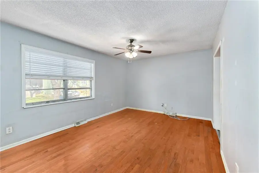 1103 NE Columbus Street, Lees Summit, MO 64086 - #3