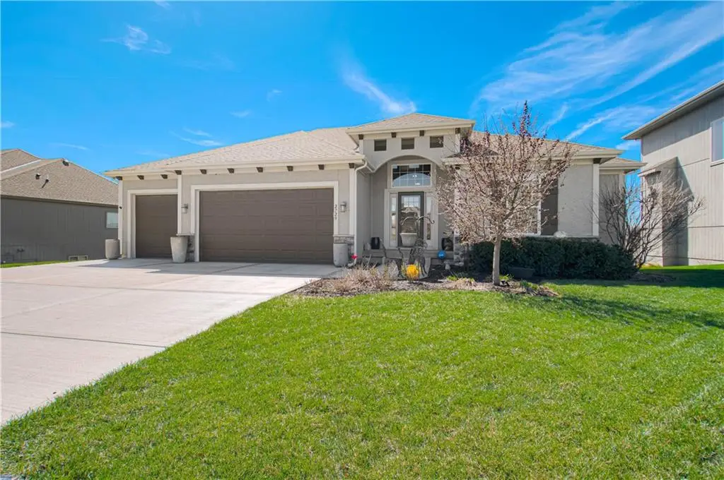 2729 W Elm Street, Olathe, KS 66061 - #1