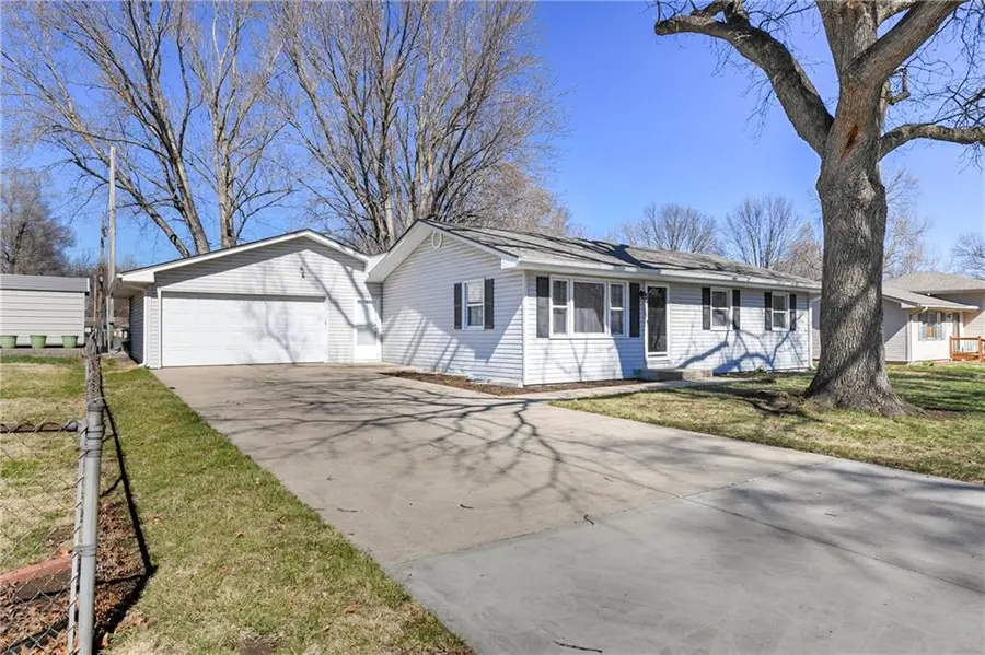 1924 Miami Street, Leavenworth, KS 66048 - #2