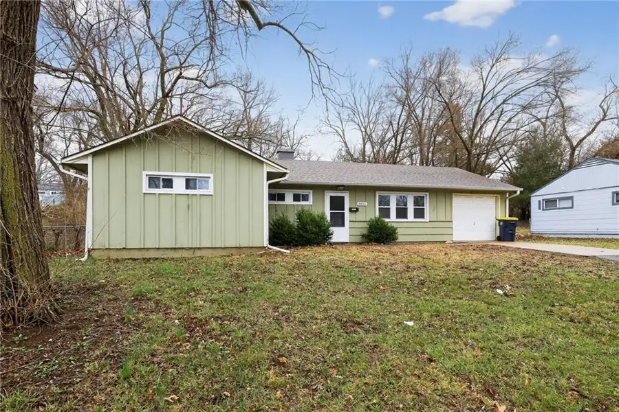 8615 E 114th Street, Kansas City, MO 64134 - #2