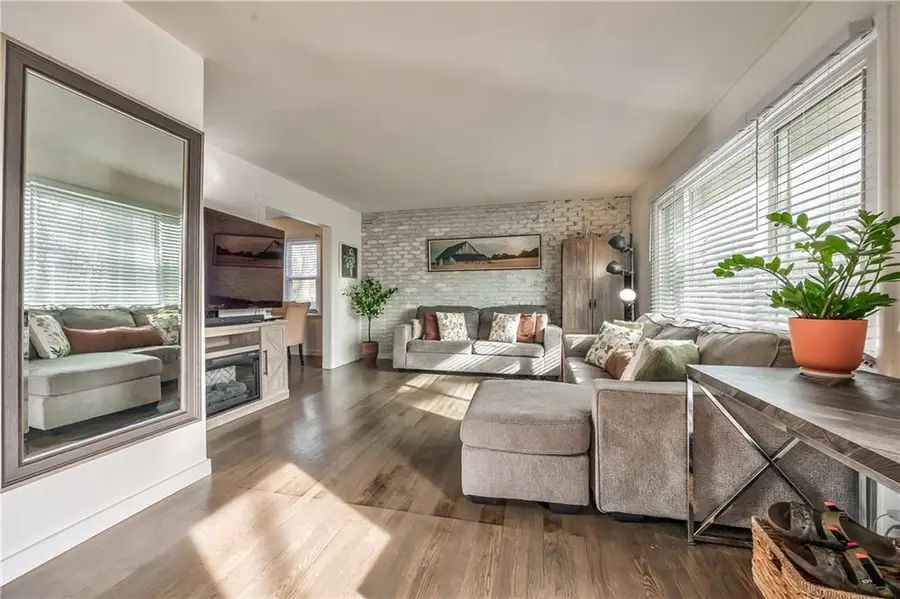 5224 Nieman Road, Shawnee, KS 66203 - #2