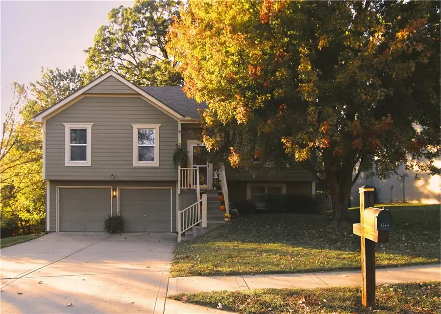 7132 N Hickory Street, Kansas City, MO 64118 - #2