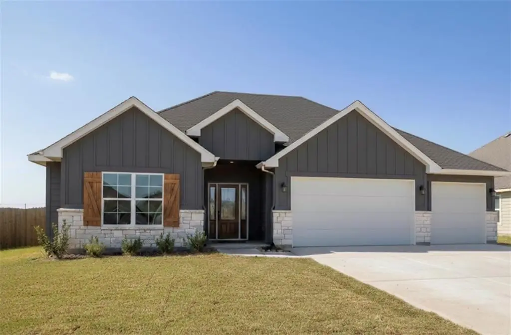 11109 E 209th Street, Peculiar, MO 64078 - #1