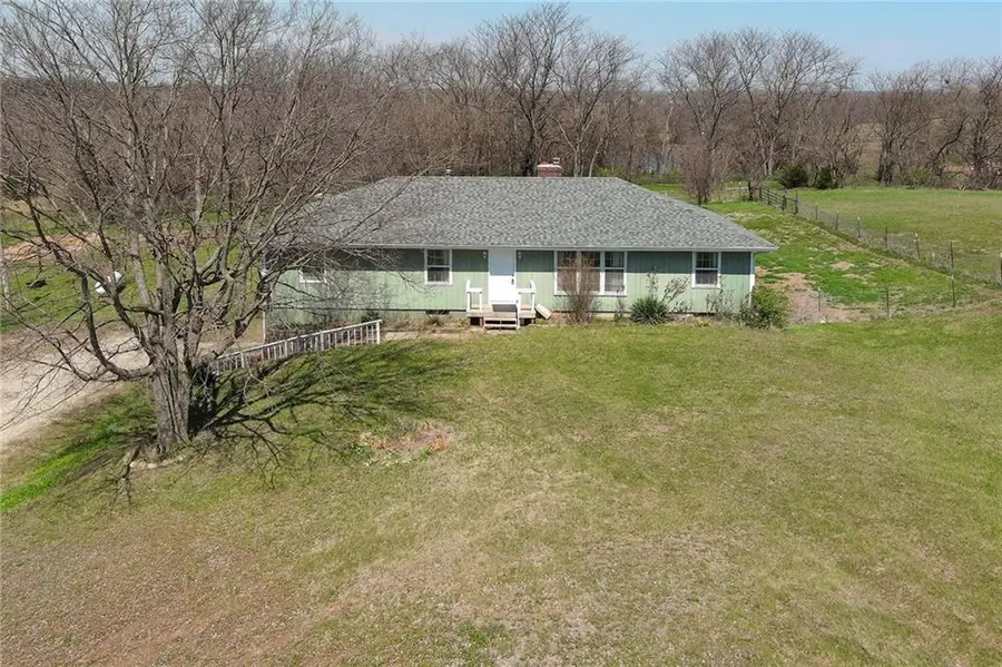 19046 106th Street, McLouth, KS 66054 - #2
