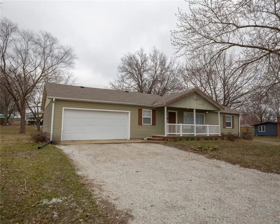3723 Lake Trenton Drive, Trenton, MO 64683 - #1