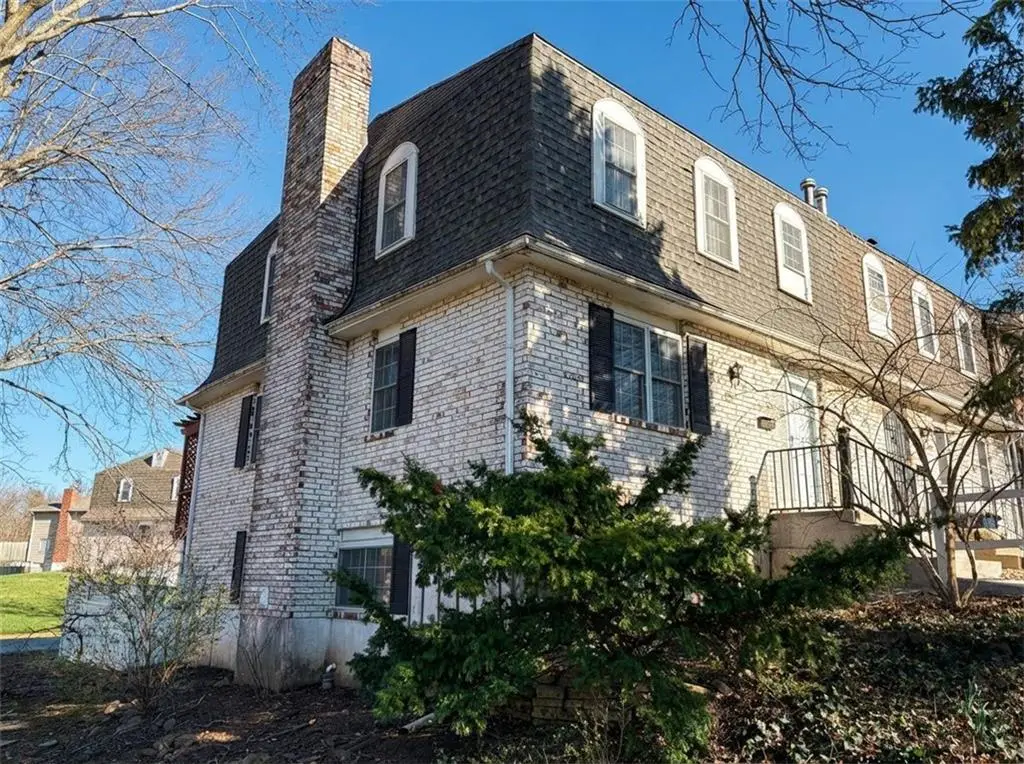 7137 NW Winter Avenue, Kansas City, MO 64152 - #1