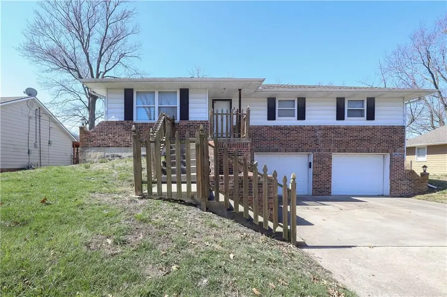 3018 N 153rd Terrace, Basehor, KS 66007 - #2