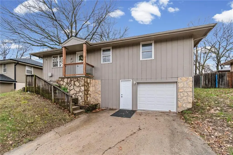 5508 NW Meadowvale Drive, Kansas City, MO 64151 - #2