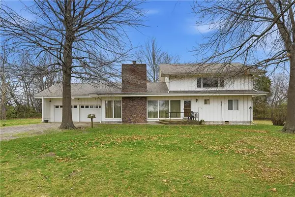 1074 S 240th Street, Pittsburg, KS 66762