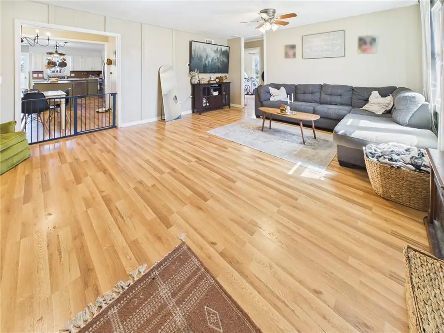 209 E Sparks Avenue, Warrensburg, MO 64093 - #2