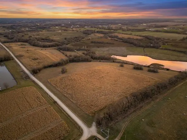 3B Little Road, Garden City, MO 64747