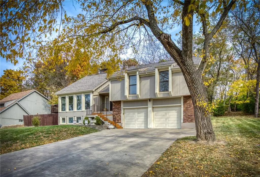 16025 Meadow Lane, Stilwell, KS 66085 - #1