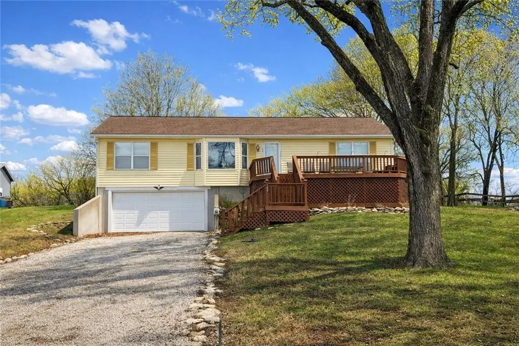 69 Lakeview Lane, Linn Valley, KS 66040 - #1