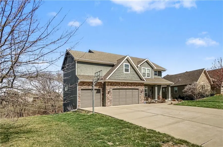 600 Rock Bridge Court, Smithville, MO 64089 - #2