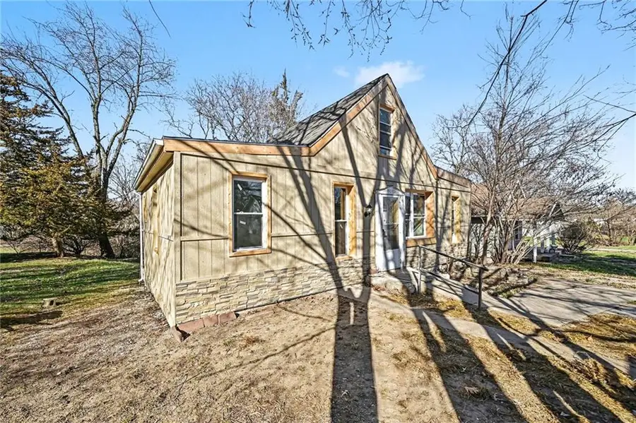 1613 Clifford Street, Saint Joseph, MO 64505 - #2