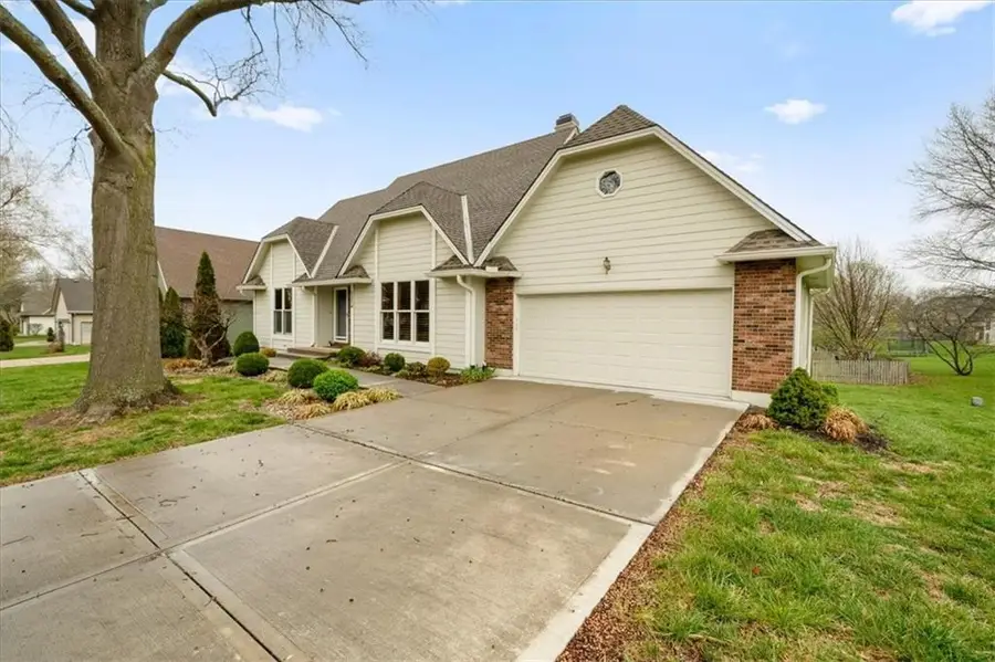 2224 NW Summerfield Drive, Lees Summit, MO 64081 - #2