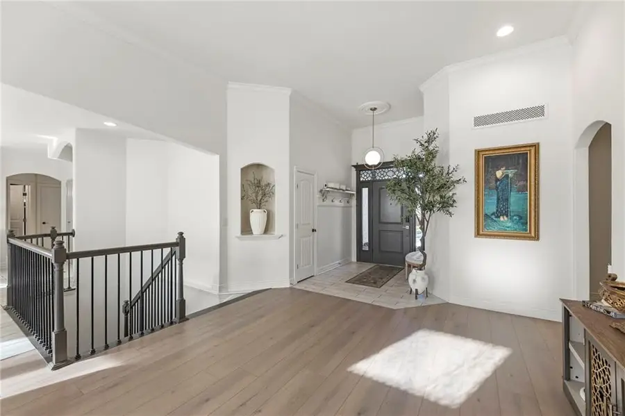 8901 N St Clair Avenue, Kansas City, MO 64154 - #2