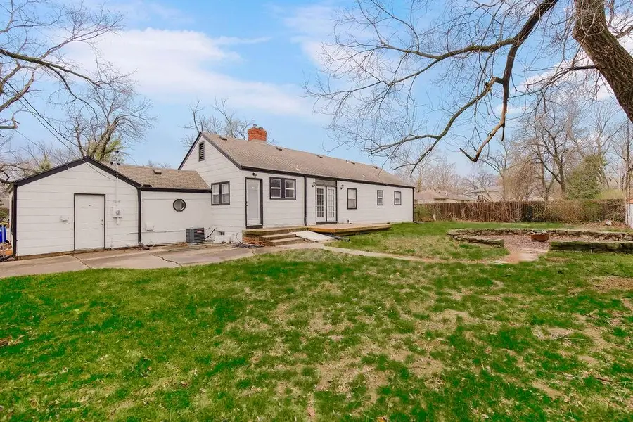 600 W 101st Terrace, Kansas City, MO 64114 - #3