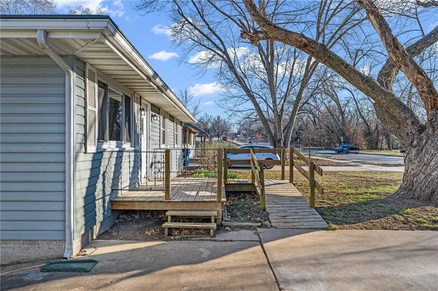 238 Michigan Street, Lawrence, KS 66044 - #2