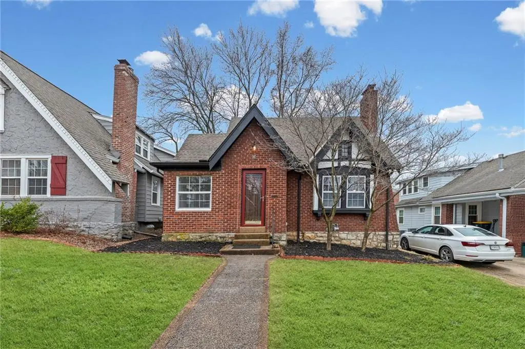 319 E 70th Terrace, Kansas City, MO 64113 - #1