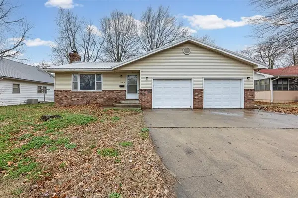 322 N 3rd Street, Iola, KS 66749