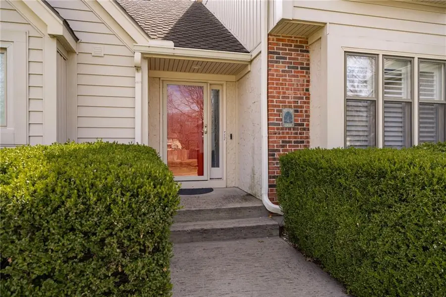 15717 W 138th Street, Olathe, KS 66062 - #3