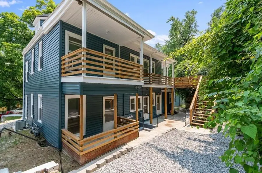 306 Main Street, Parkville, MO 64152 - #2